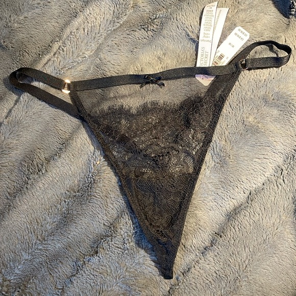 Victoria’s Secret lace trimmed string thong medium in black NWT - Picture 4 of 4